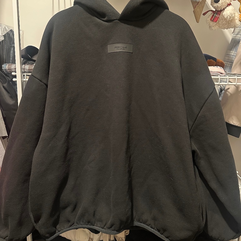 Fear of God Essential Size M Black Hoodie